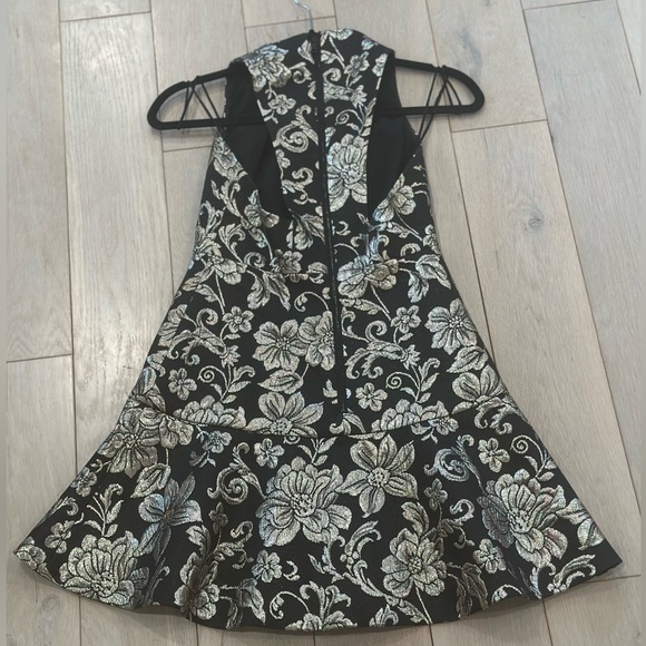 Alice + Olivia Marleen Fit and Flare Dress Size 0 - Picture 5 of 5